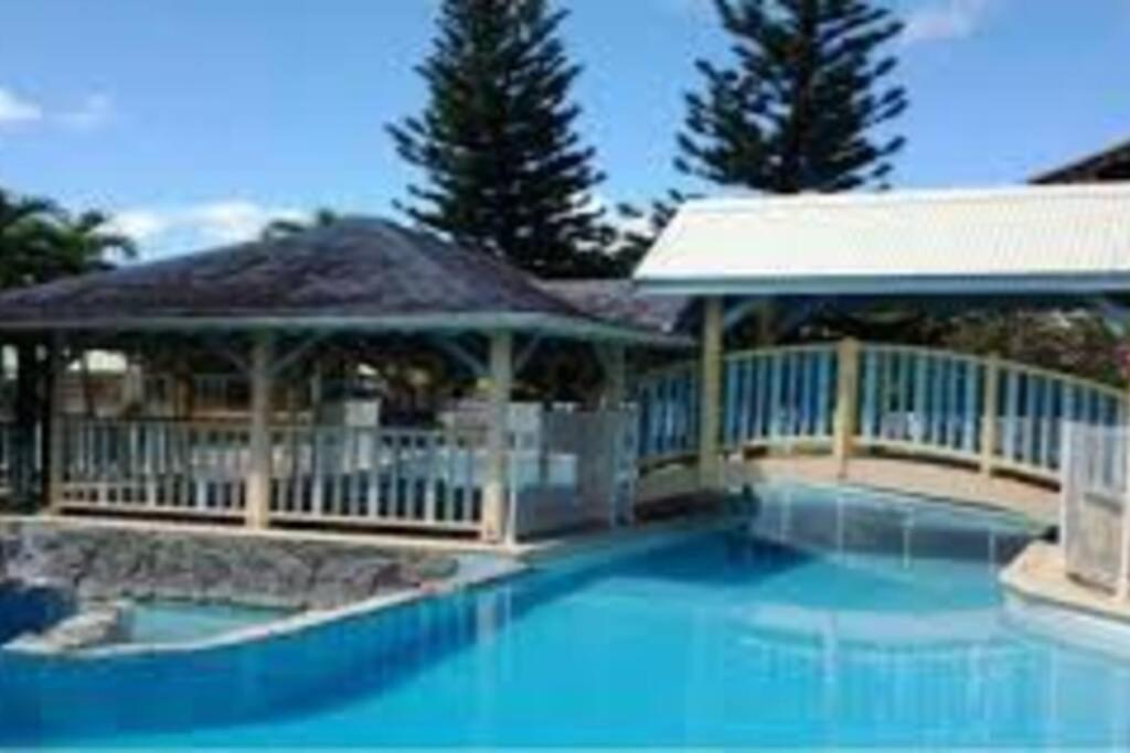 Appartement Ker-Eol Residence Canouan Sainte-Anne Avec Piscine Buitenkant foto